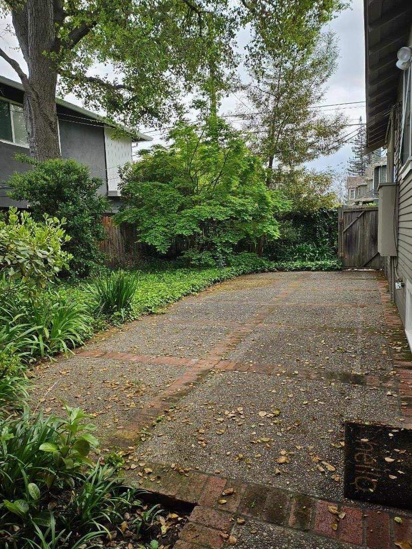 Detail Gallery Image 22 of 24 For 750 Fremont Unit a St, Menlo Park,  CA 94025 - 2 Beds | 1 Baths