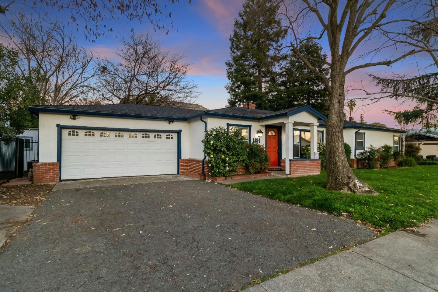 Detail Gallery Image 2 of 27 For 1184 Victory Ln, Concord,  CA 94520 - 3 Beds | 2 Baths