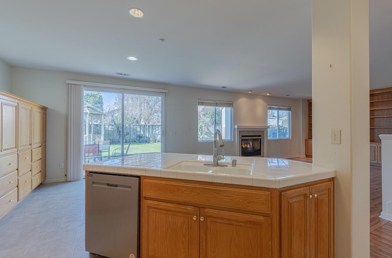1712 Lennox Way, Salinas, CA 93906 photo 11