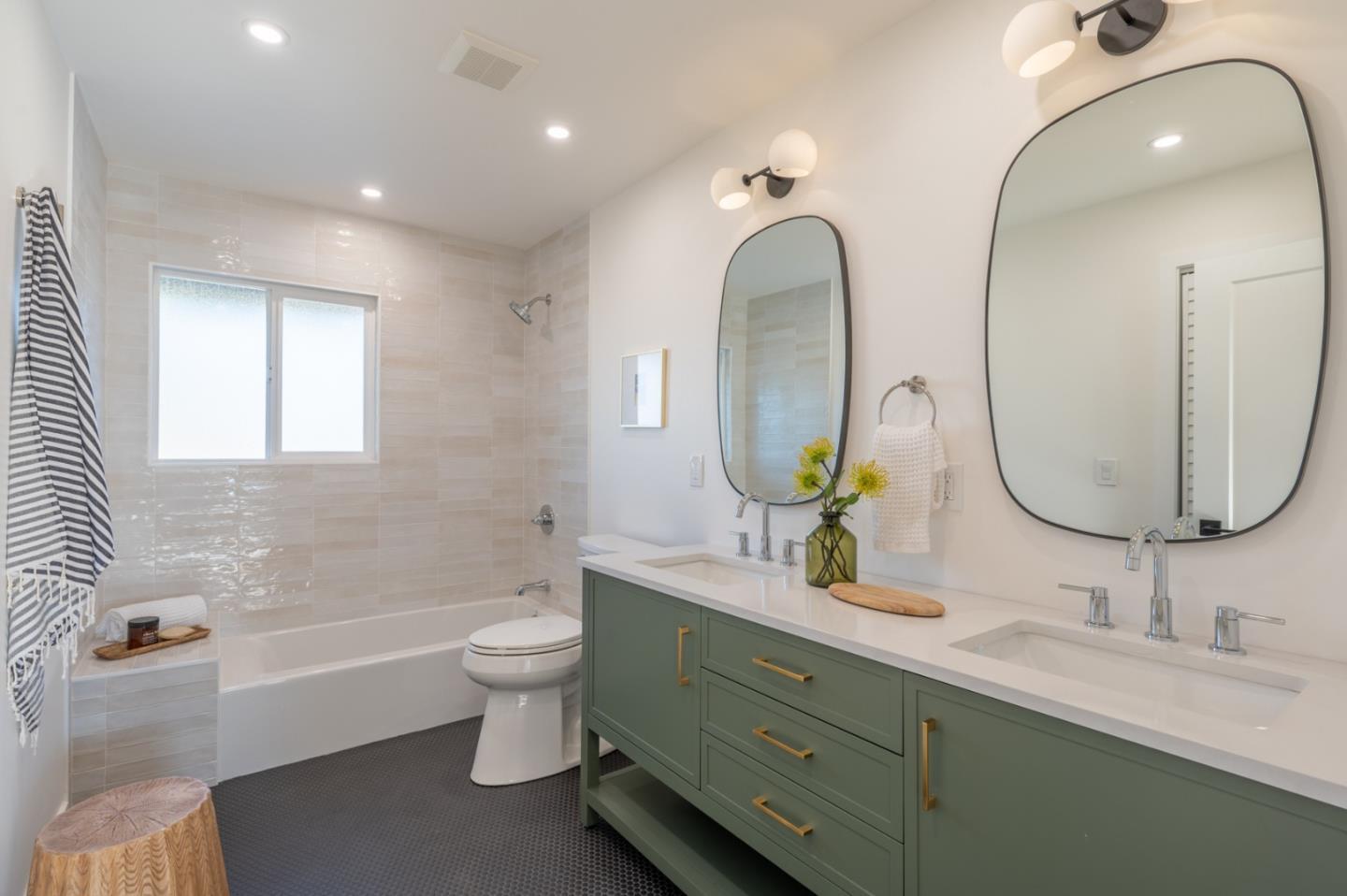 Detail Gallery Image 21 of 27 For 2861 Ransford Ave, Pacific Grove,  CA 93950 - 3 Beds | 2 Baths