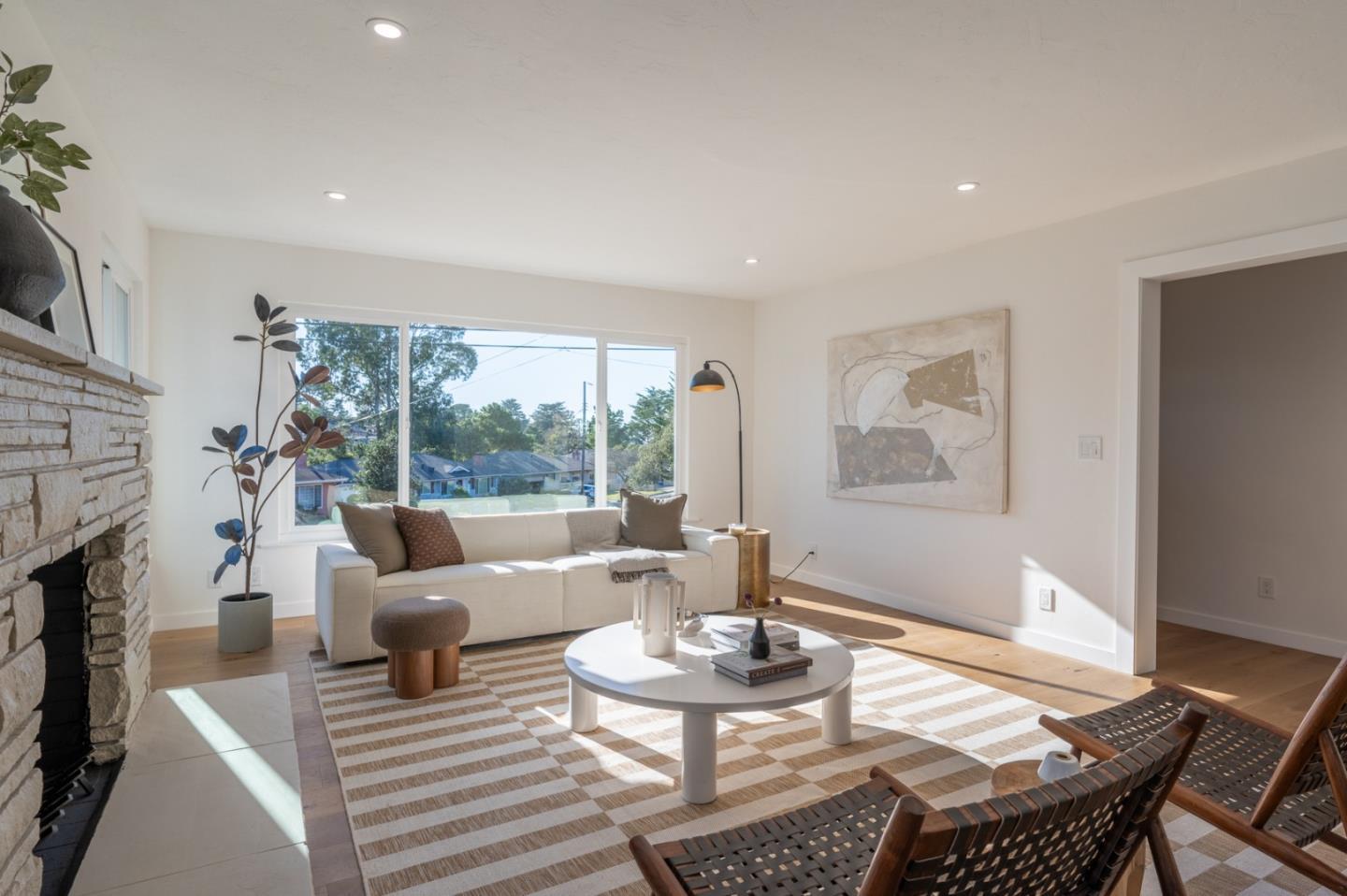 Detail Gallery Image 6 of 27 For 2861 Ransford Ave, Pacific Grove,  CA 93950 - 3 Beds | 2 Baths