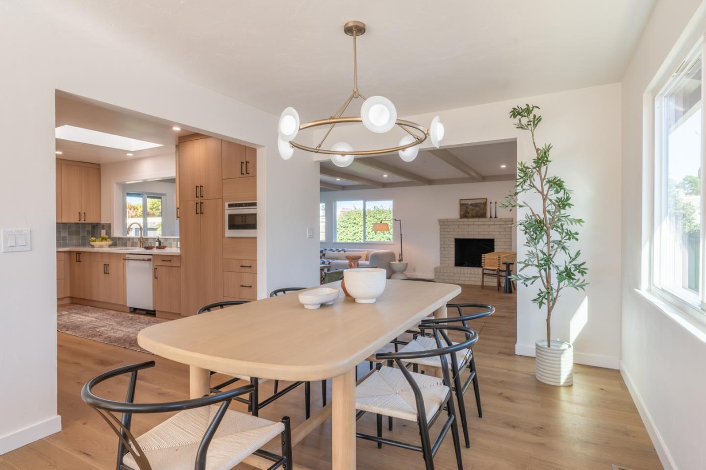 Detail Gallery Image 7 of 27 For 2861 Ransford Ave, Pacific Grove,  CA 93950 - 3 Beds | 2 Baths
