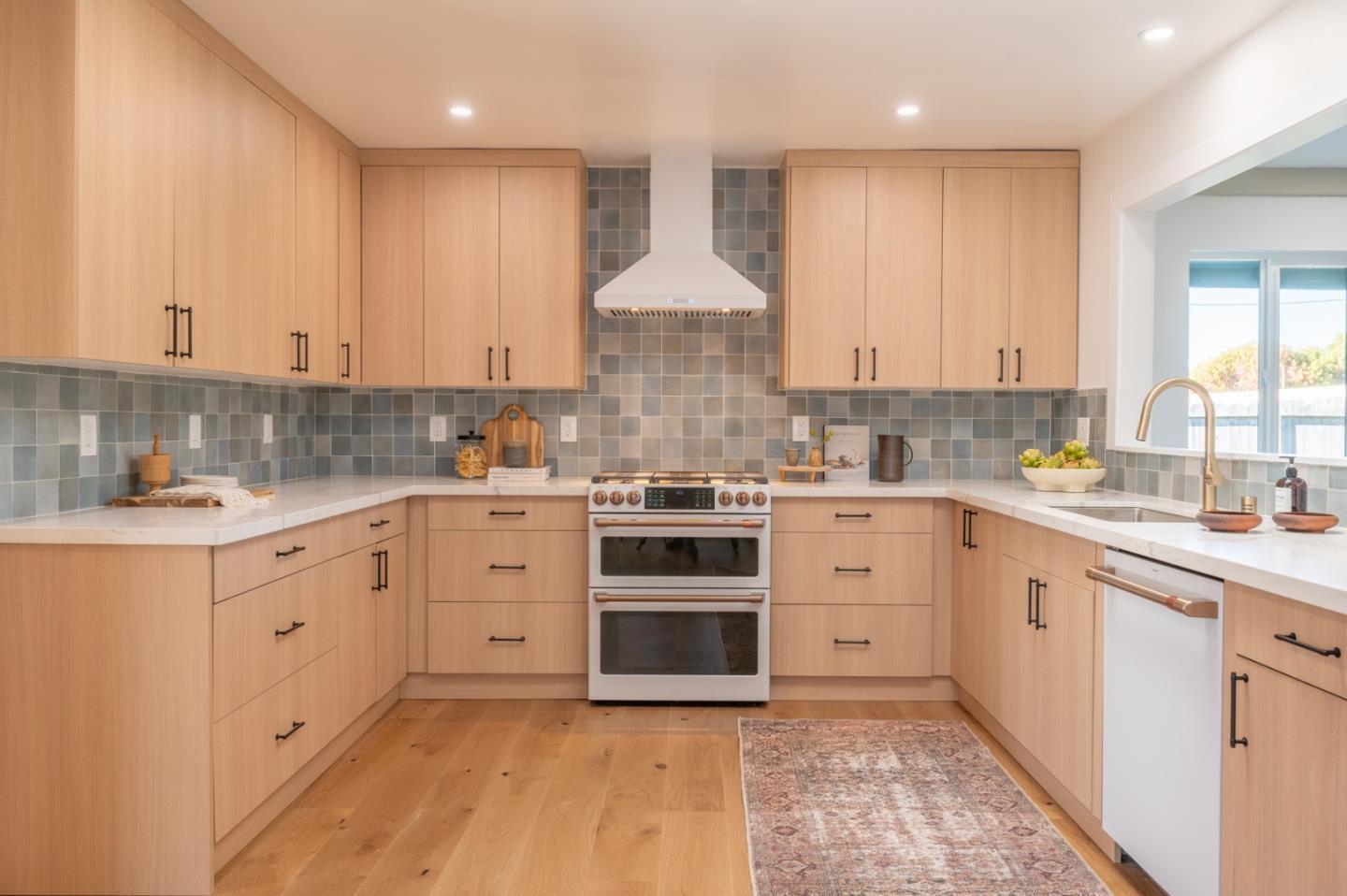 Detail Gallery Image 8 of 27 For 2861 Ransford Ave, Pacific Grove,  CA 93950 - 3 Beds | 2 Baths