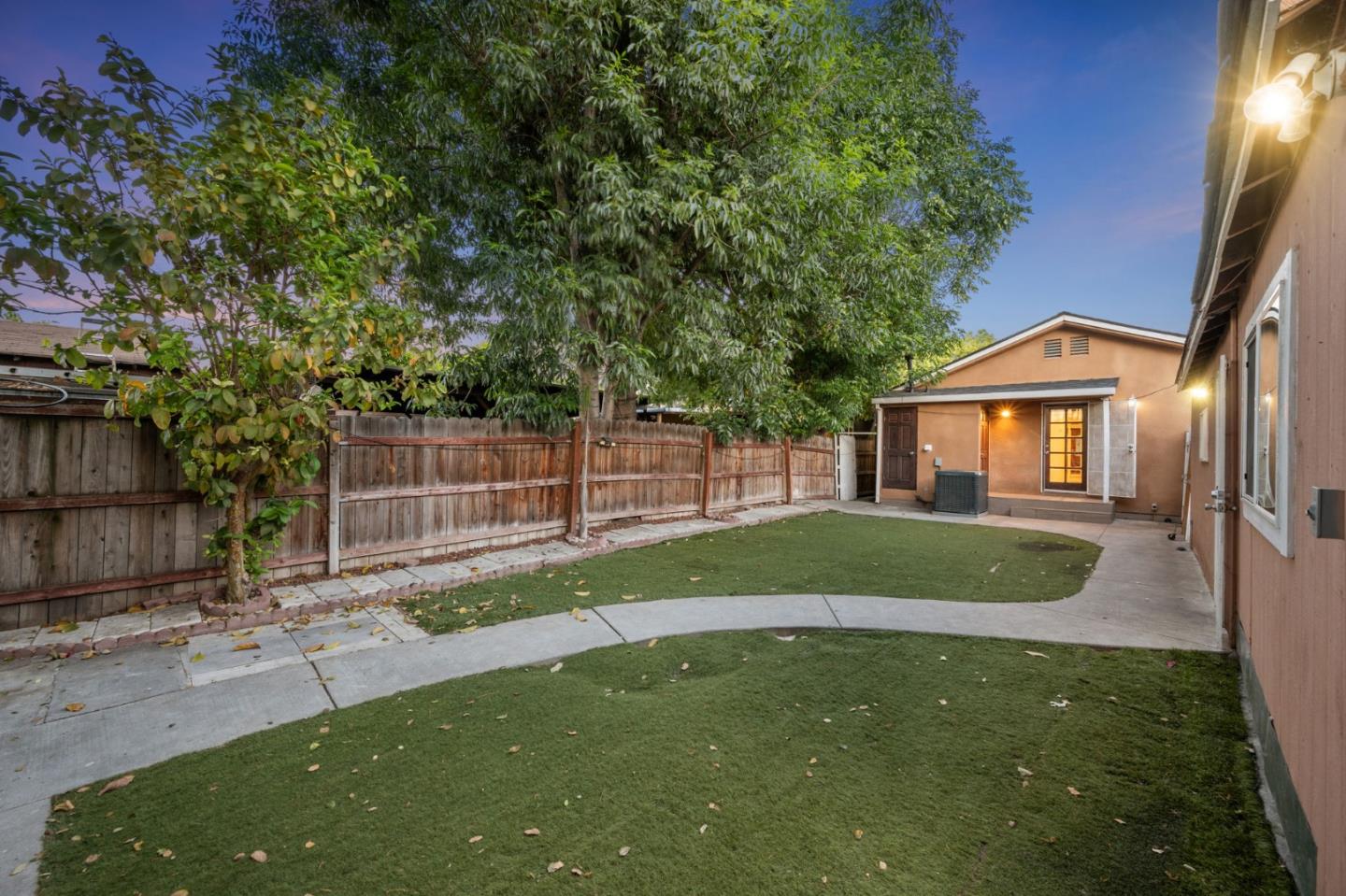Detail Gallery Image 41 of 48 For 1203 Whitton Ave, San Jose,  CA 95116 - 4 Beds | 3 Baths