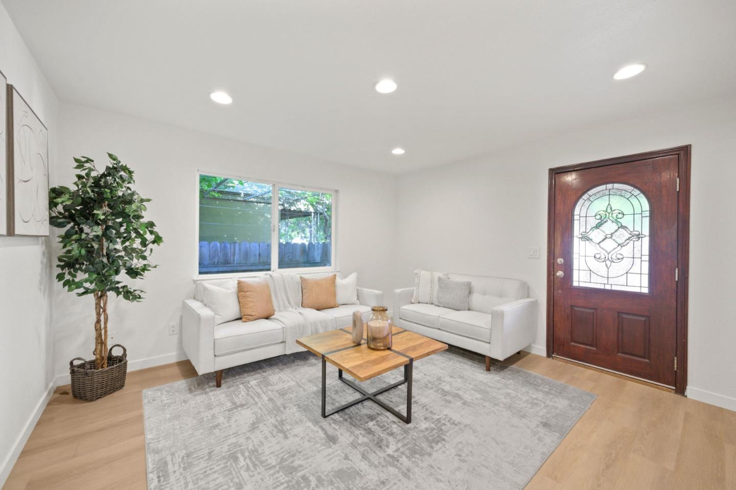 Detail Gallery Image 5 of 48 For 1203 Whitton Ave, San Jose,  CA 95116 - 4 Beds | 3 Baths