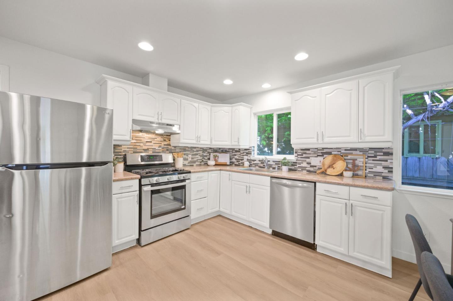 Detail Gallery Image 9 of 48 For 1203 Whitton Ave, San Jose,  CA 95116 - 4 Beds | 3 Baths