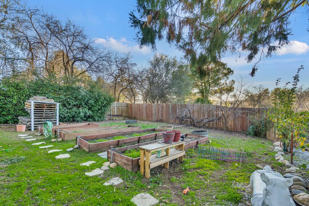 Detail Gallery Image 37 of 50 For 154 Crusader Rd, Diamond Springs,  CA 95619 - 3 Beds | 2 Baths
