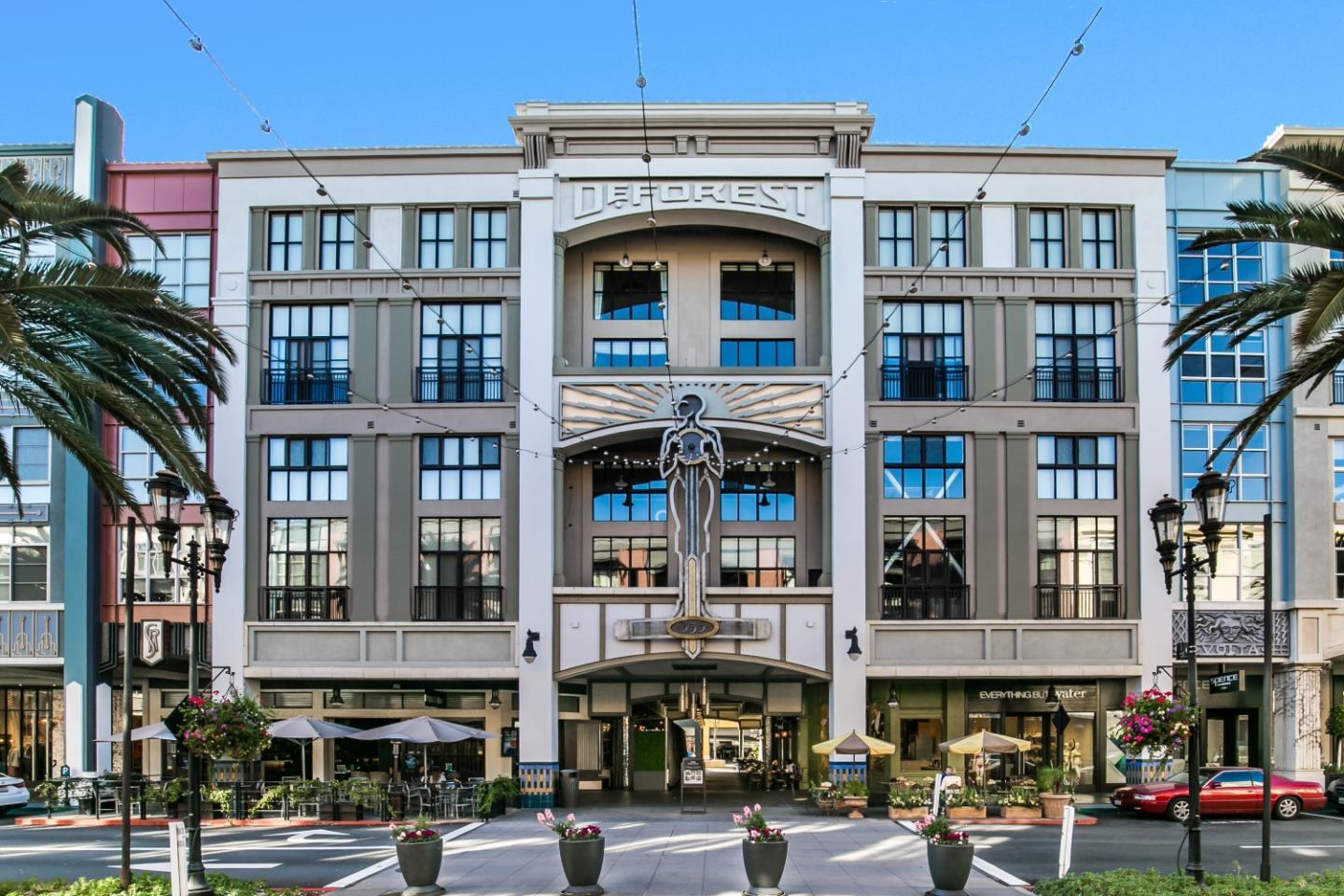 Detail Gallery Image 2 of 43 For 333 Santana Row #239,  San Jose,  CA 95128 - 2 Beds | 2 Baths