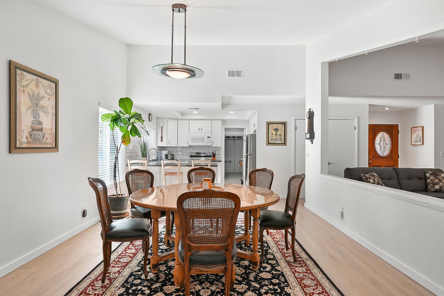 Detail Gallery Image 10 of 33 For 7912 El Astillero Pl, Carlsbad,  CA 92009 - 3 Beds | 2 Baths