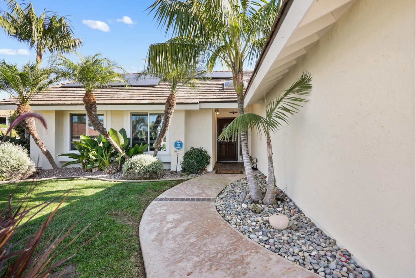 Detail Gallery Image 5 of 33 For 7912 El Astillero Pl, Carlsbad,  CA 92009 - 3 Beds | 2 Baths