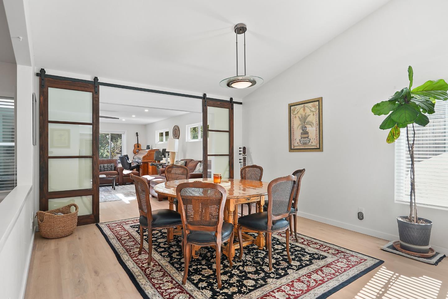Detail Gallery Image 9 of 33 For 7912 El Astillero Pl, Carlsbad,  CA 92009 - 3 Beds | 2 Baths