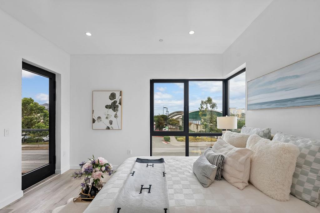 Detail Gallery Image 3 of 41 For 889 Mclellan Dr #208,  South San Francisco,  CA 94080 - 2 Beds | 2 Baths