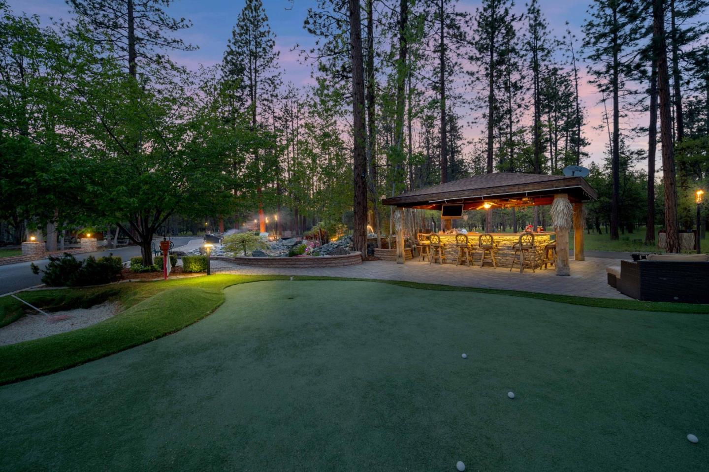 Detail Gallery Image 24 of 72 For 5422 Schulmeyer Gulch Rd, Yreka,  CA 96097 - 6 Beds | 4/1 Baths