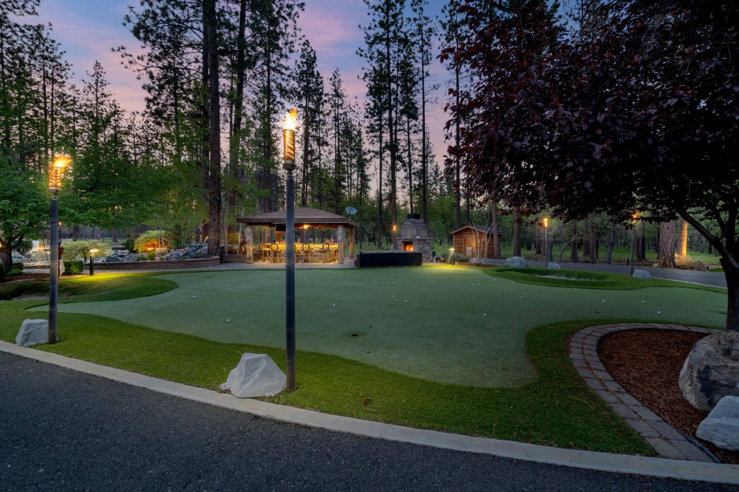 Detail Gallery Image 25 of 72 For 5422 Schulmeyer Gulch Rd, Yreka,  CA 96097 - 6 Beds | 4/1 Baths