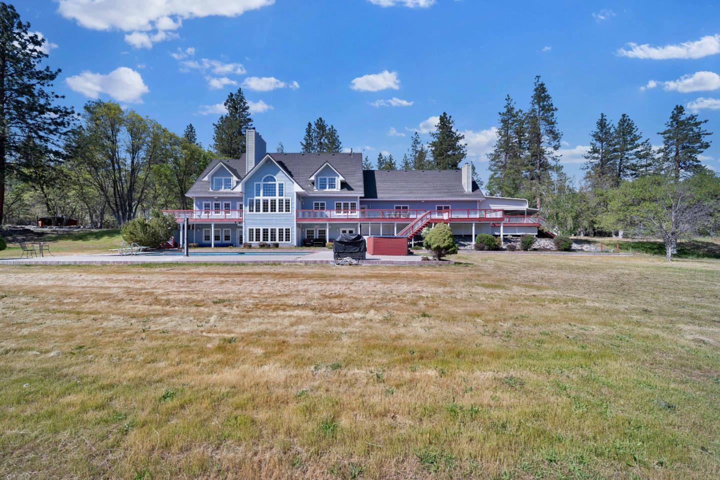 Detail Gallery Image 30 of 72 For 5422 Schulmeyer Gulch Rd, Yreka,  CA 96097 - 6 Beds | 4/1 Baths