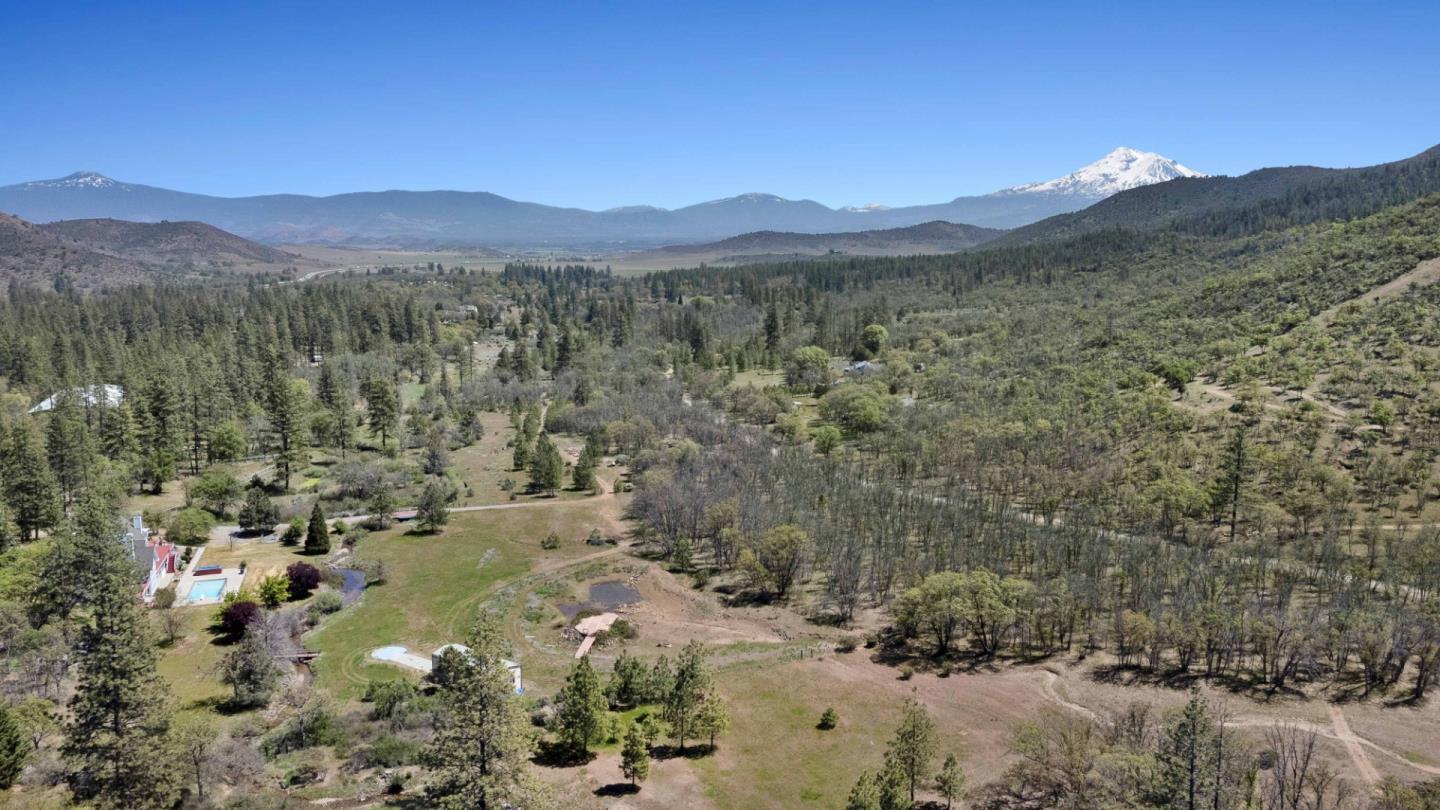 Detail Gallery Image 42 of 72 For 5422 Schulmeyer Gulch Rd, Yreka,  CA 96097 - 6 Beds | 4/1 Baths