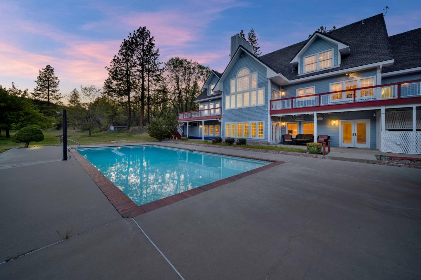 Detail Gallery Image 8 of 72 For 5422 Schulmeyer Gulch Rd, Yreka,  CA 96097 - 6 Beds | 4/1 Baths