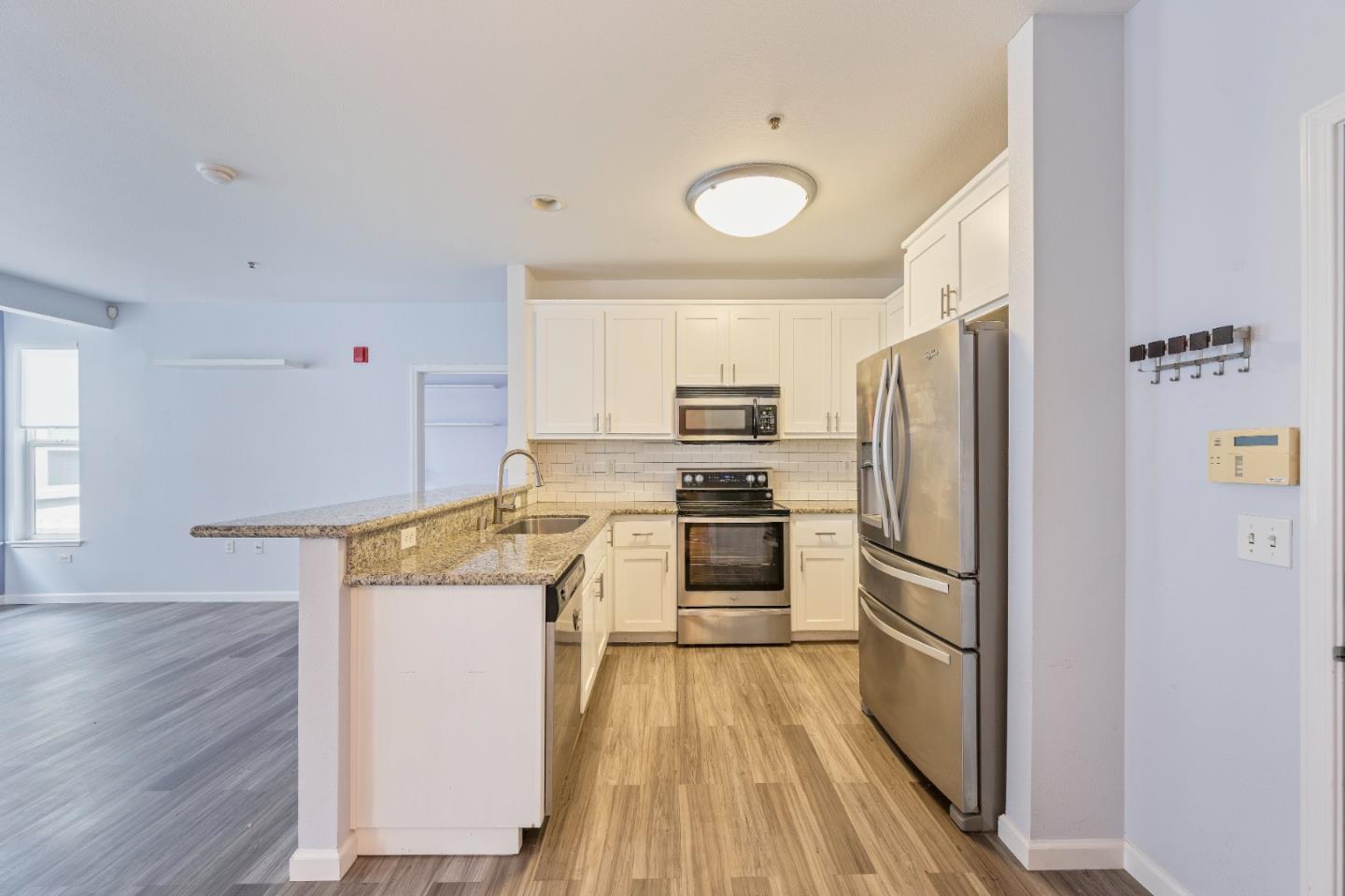 655 12th Street # 219, Oakland, California 94607, 2 Bedrooms Bedrooms, ,2 BathroomsBathrooms,Residential Lease,For Rent,655 12th Street # 219,ML81990997