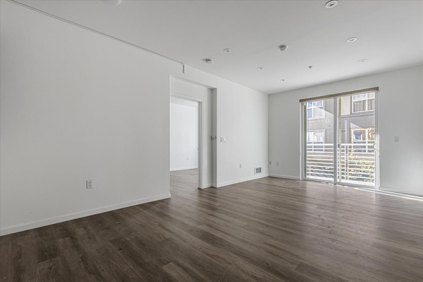 Detail Gallery Image 1 of 1 For 301 Crescent Ct #3110,  San Francisco,  CA 94134 - 2 Beds | 2 Baths