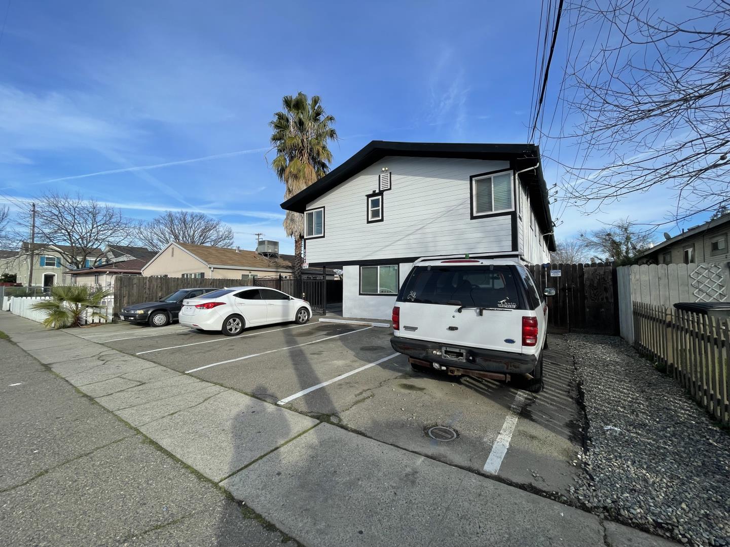 Detail Gallery Image 4 of 6 For 2382 Boxwood St, Sacramento,  CA 95815 - – Beds | – Baths