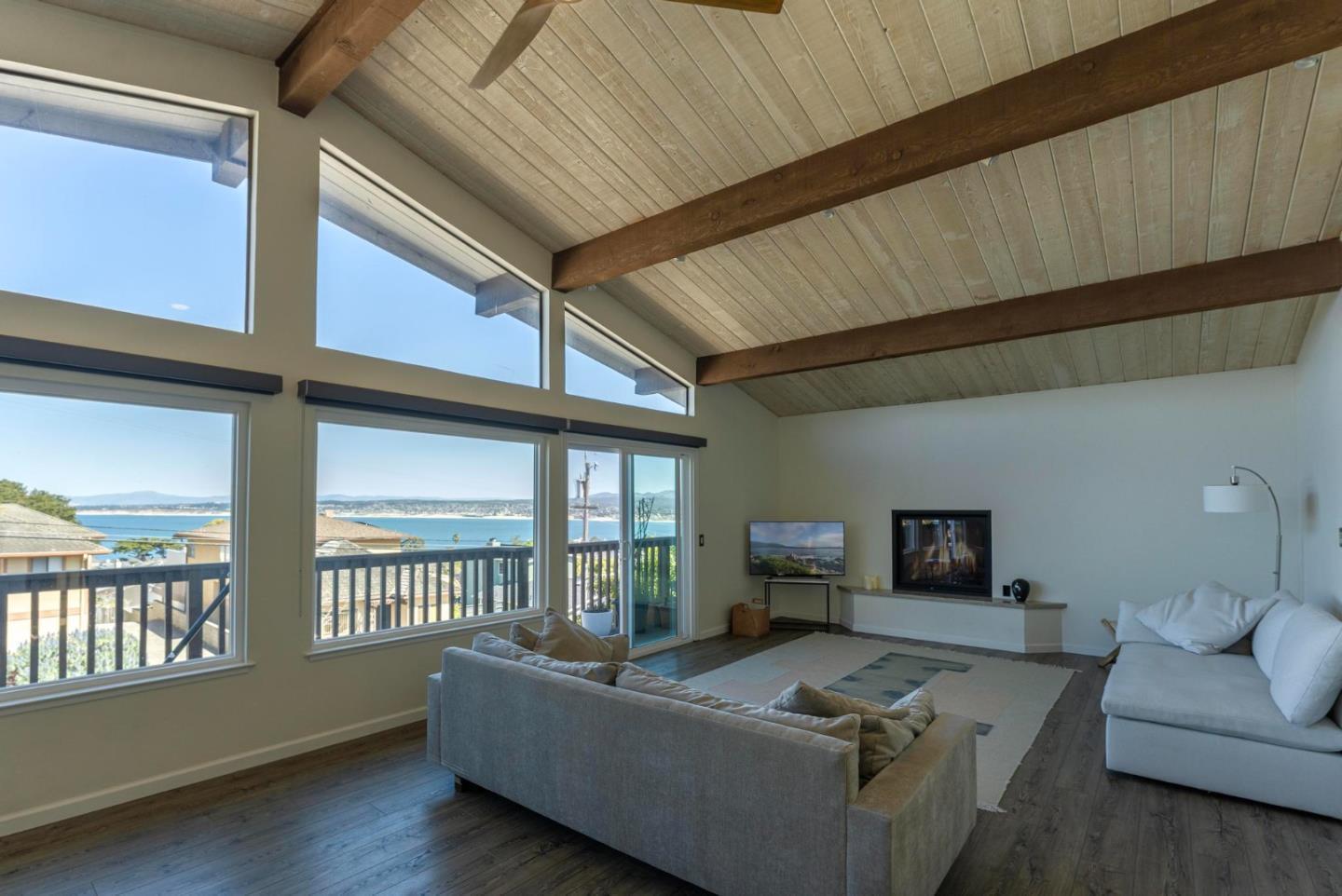 Detail Gallery Image 2 of 50 For 457 Spencer St, Monterey,  CA 93940 - 8 Beds | 5/2 Baths