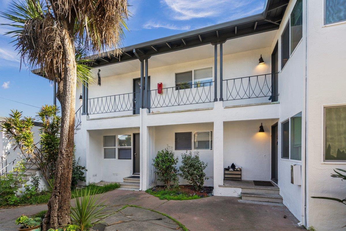 Detail Gallery Image 2 of 19 For 909 Rollins Rd, Burlingame,  CA 94010 - – Beds | – Baths