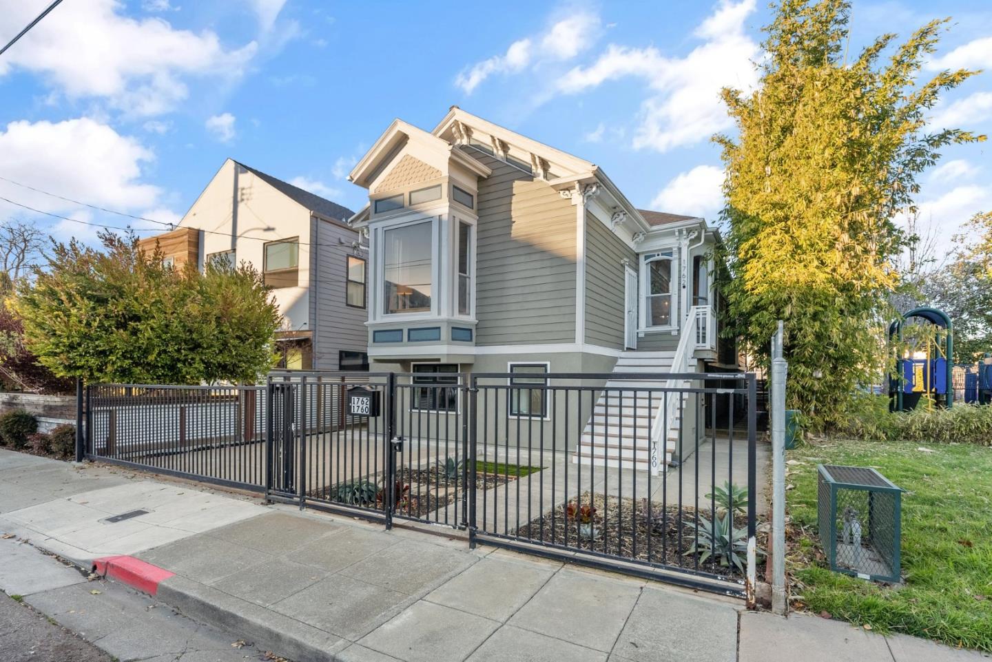 1762 Goss Street, Oakland, California 94607, 7 Bedrooms Bedrooms, ,6 BathroomsBathrooms,Residential,For Sale,1762 Goss Street,ML81991380