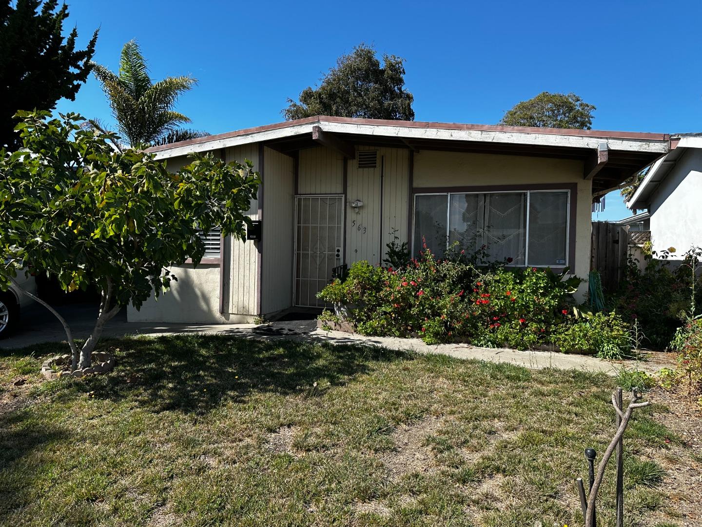Detail Gallery Image 2 of 27 For 563 Argos Cir, Watsonville,  CA 95076 - 2 Beds | 1 Baths