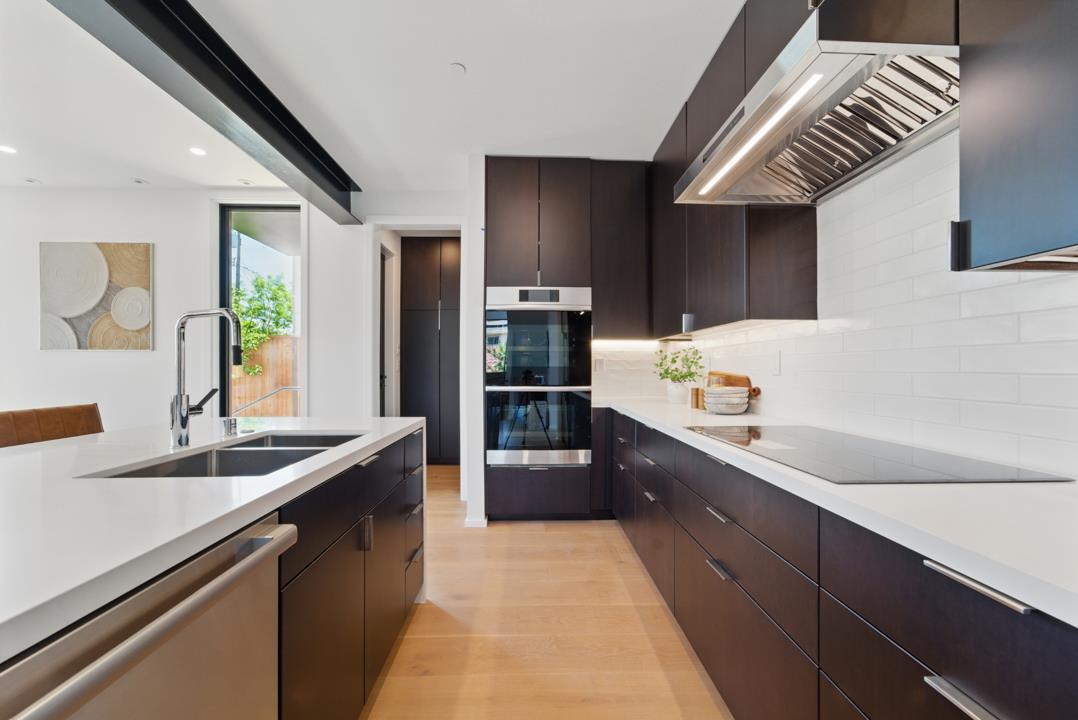 Detail Gallery Image 4 of 46 For 1464 Miller Ave, San Jose,  CA 95129 - 5 Beds | 3 Baths