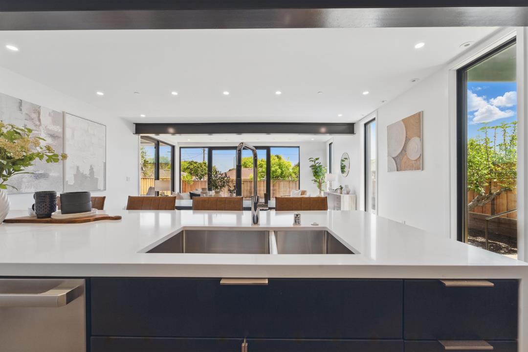 Detail Gallery Image 5 of 46 For 1464 Miller Ave, San Jose,  CA 95129 - 5 Beds | 3 Baths