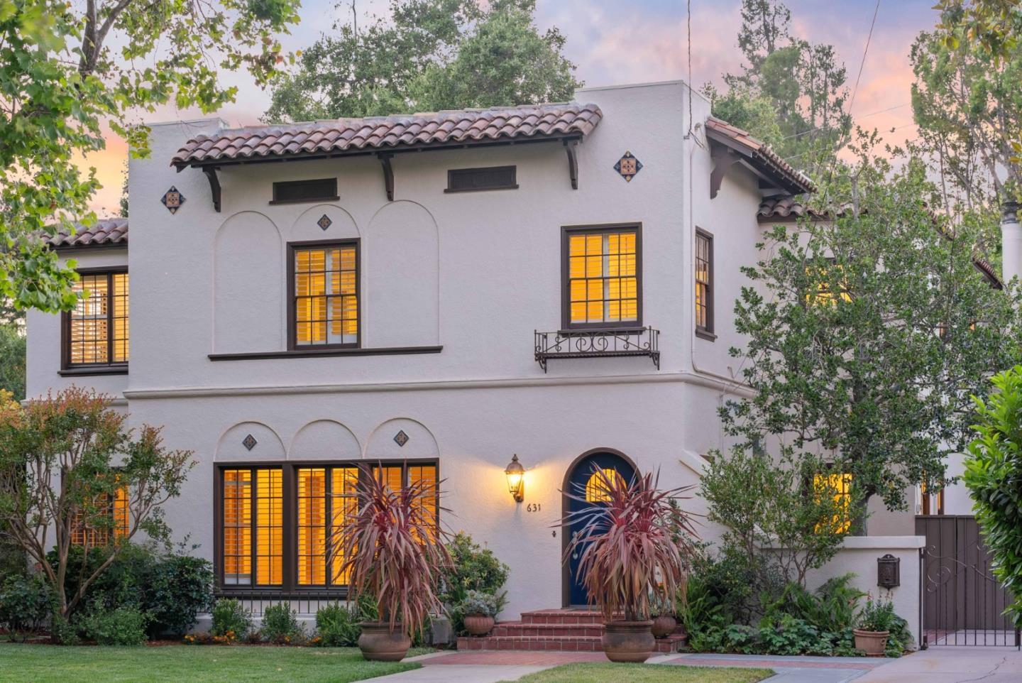 Detail Gallery Image 2 of 30 For 631 Coleridge Ave, Palo Alto,  CA 94301 - 4 Beds | 3/1 Baths
