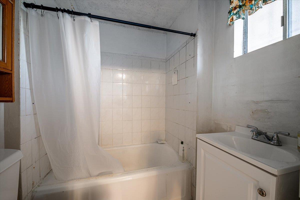 Detail Gallery Image 28 of 36 For 3014 Coolidge Ave, Oakland,  CA 94602 - 3 Beds | 1 Baths