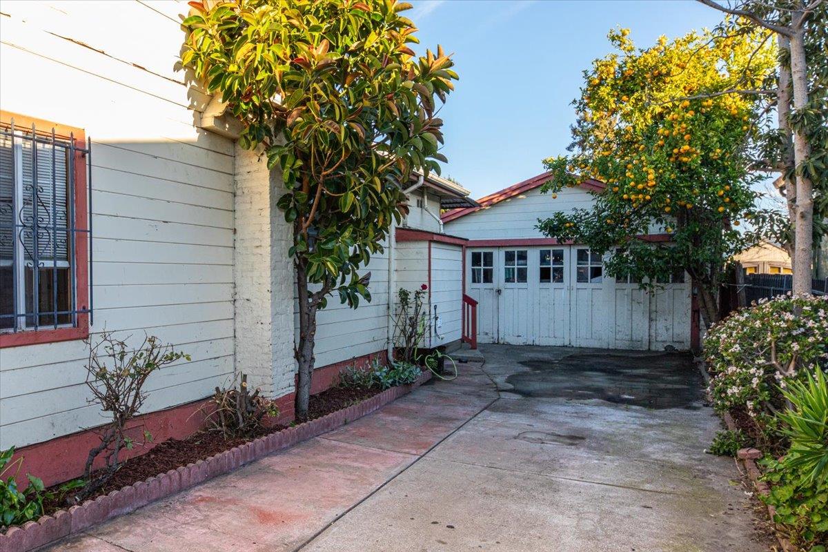 Detail Gallery Image 29 of 36 For 3014 Coolidge Ave, Oakland,  CA 94602 - 3 Beds | 1 Baths