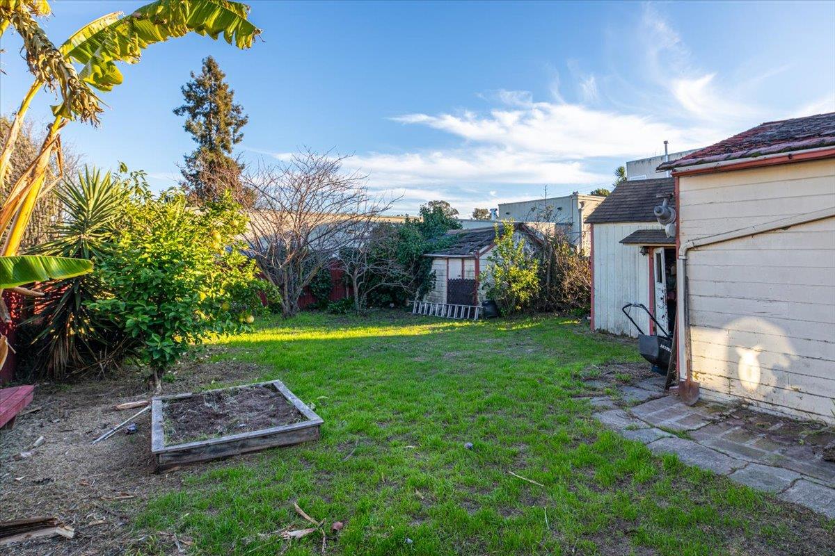 Detail Gallery Image 31 of 36 For 3014 Coolidge Ave, Oakland,  CA 94602 - 3 Beds | 1 Baths