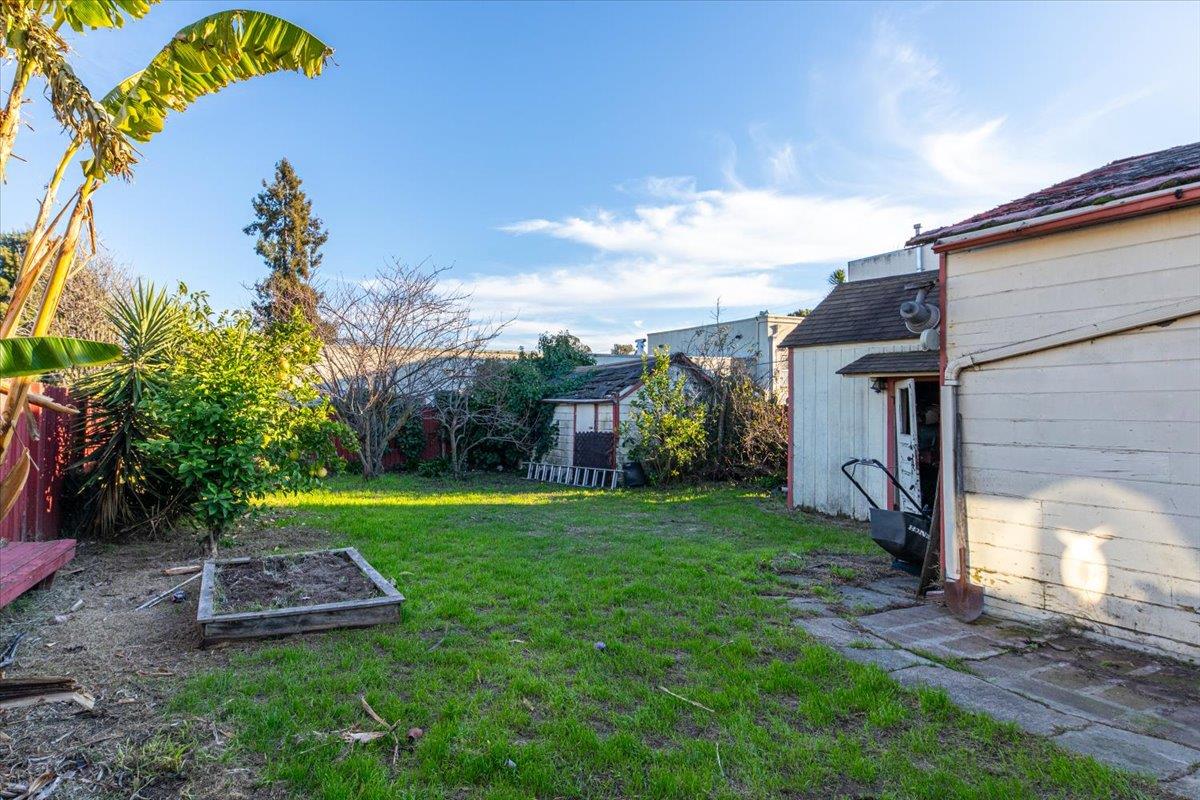 Detail Gallery Image 32 of 36 For 3014 Coolidge Ave, Oakland,  CA 94602 - 3 Beds | 1 Baths