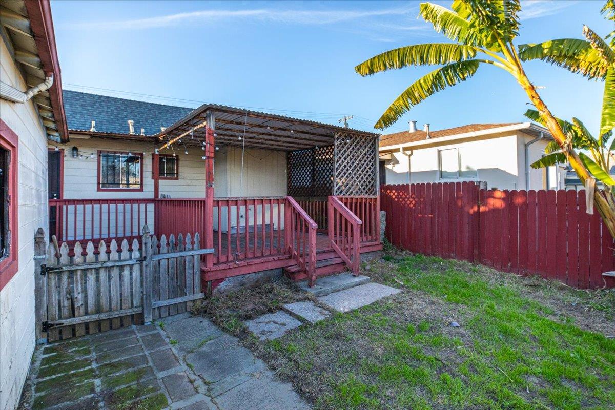 Detail Gallery Image 33 of 36 For 3014 Coolidge Ave, Oakland,  CA 94602 - 3 Beds | 1 Baths