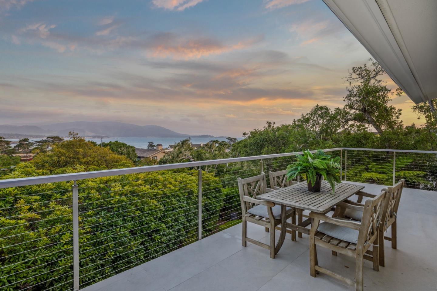 Detail Gallery Image 25 of 42 For 3307 17 Mile Drive #3,  Pebble Beach,  CA 93953 - 4 Beds | 3/1 Baths