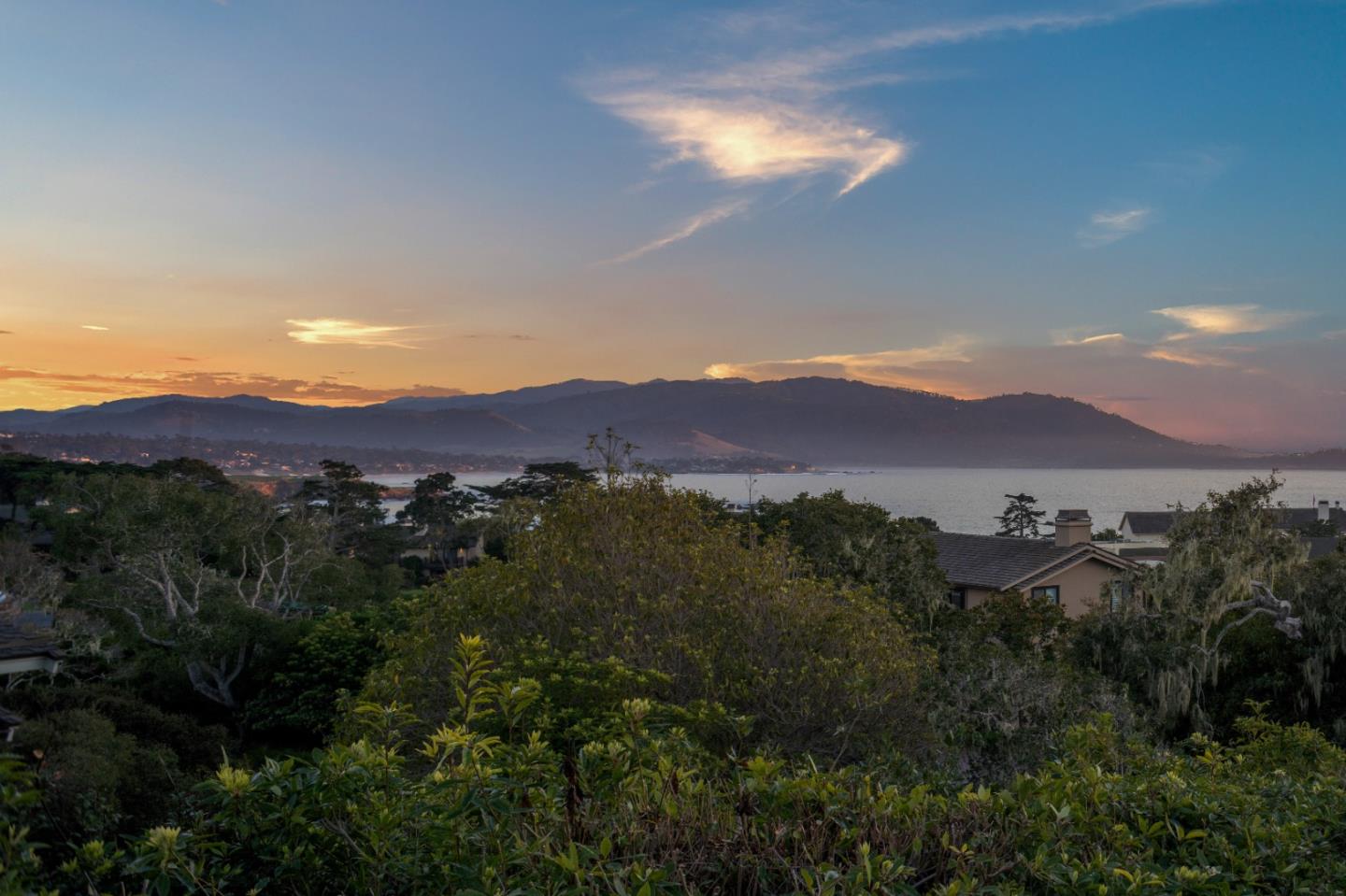 Detail Gallery Image 33 of 42 For 3307 17 Mile Drive #3,  Pebble Beach,  CA 93953 - 4 Beds | 3/1 Baths