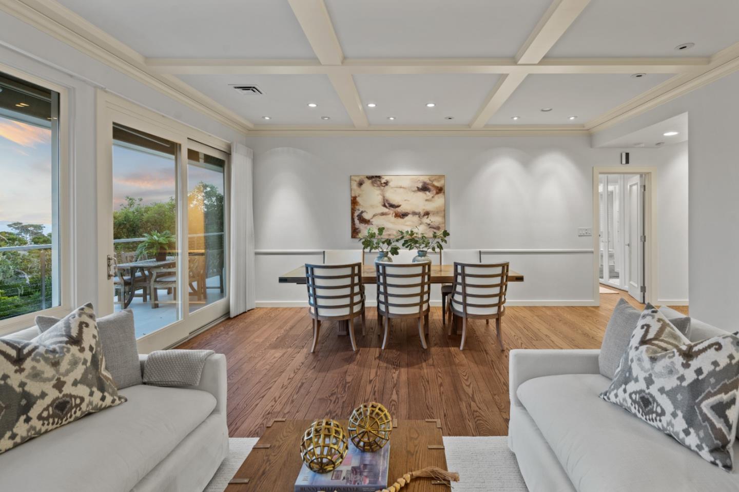 Detail Gallery Image 7 of 42 For 3307 17 Mile Drive #3,  Pebble Beach,  CA 93953 - 4 Beds | 3/1 Baths
