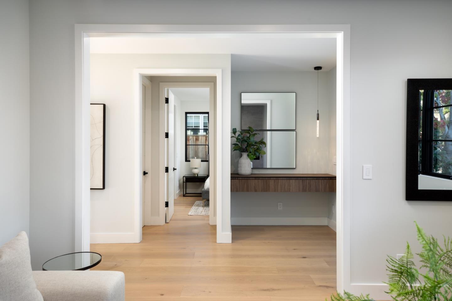 Detail Gallery Image 2 of 58 For 1317 Paloma Ave, Burlingame,  CA 94010 - 4 Beds | 4/1 Baths