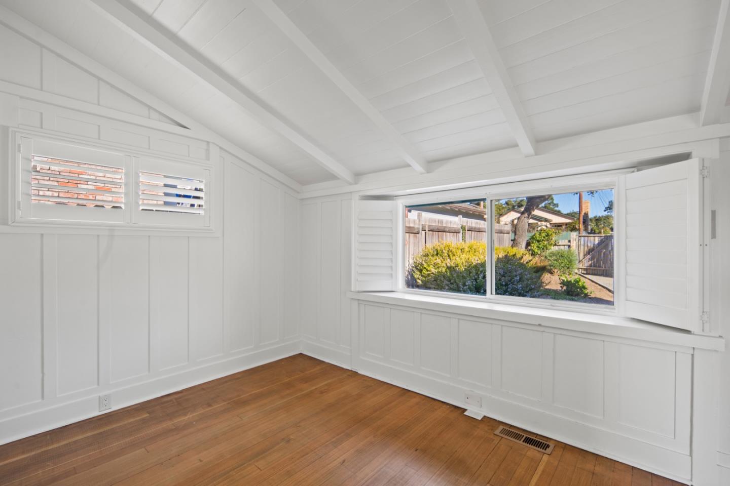 Detail Gallery Image 11 of 24 For 0 San Carlos 5 Sw of 10th Ave, Carmel,  CA 93921 - 2 Beds | 1 Baths
