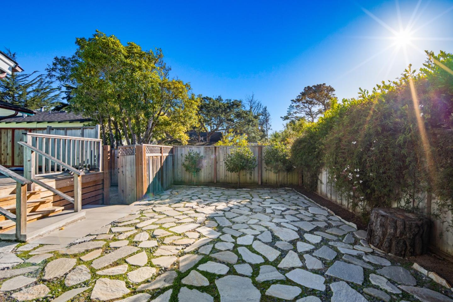 Detail Gallery Image 2 of 24 For 0 San Carlos 5 Sw of 10th Ave, Carmel,  CA 93921 - 2 Beds | 1 Baths