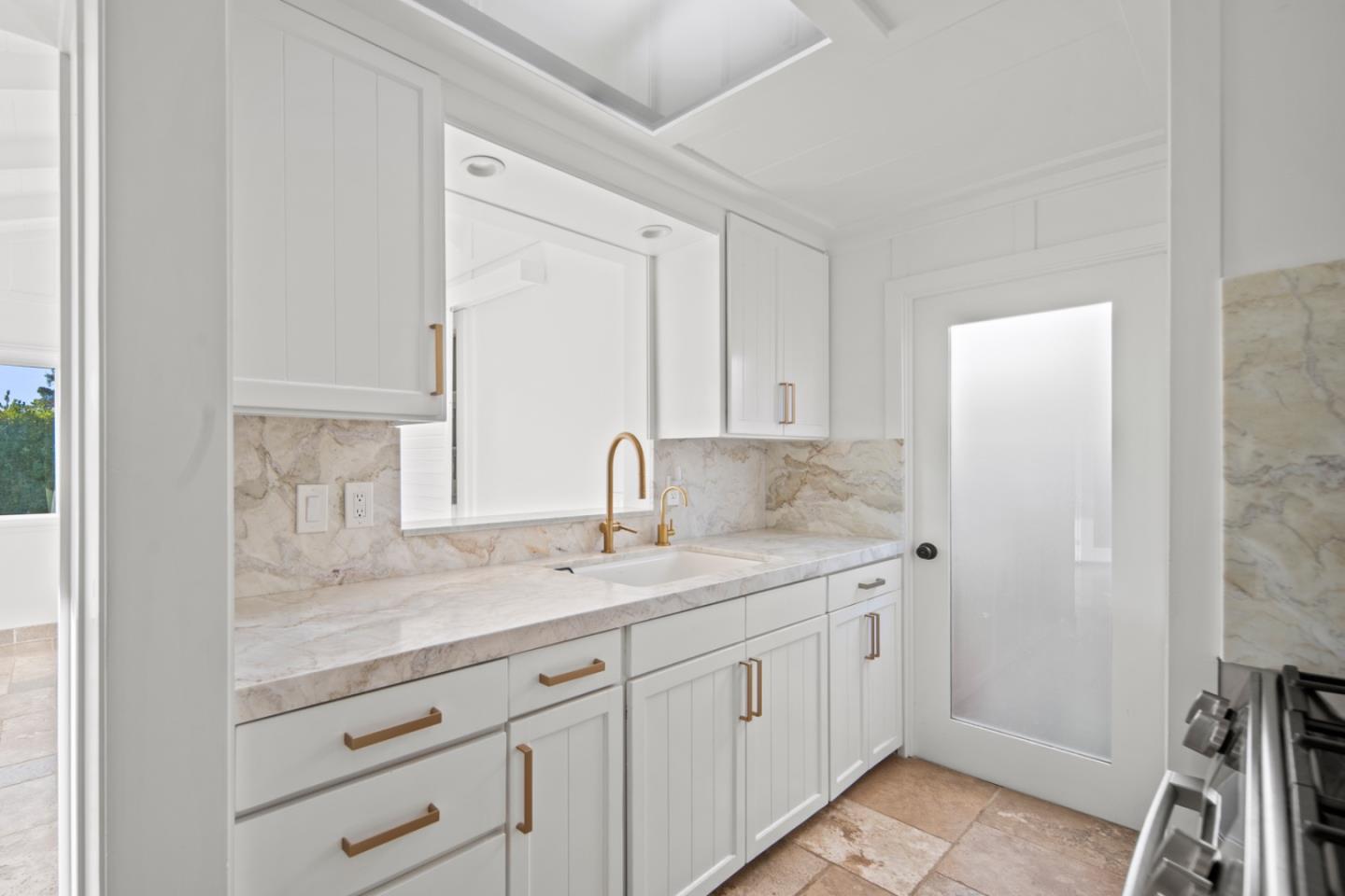 Detail Gallery Image 7 of 24 For 0 San Carlos 5 Sw of 10th Ave, Carmel,  CA 93921 - 2 Beds | 1 Baths