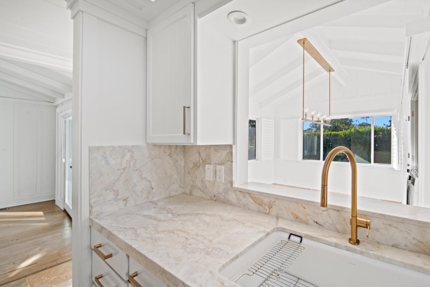 Detail Gallery Image 8 of 24 For 0 San Carlos 5 Sw of 10th Ave, Carmel,  CA 93921 - 2 Beds | 1 Baths