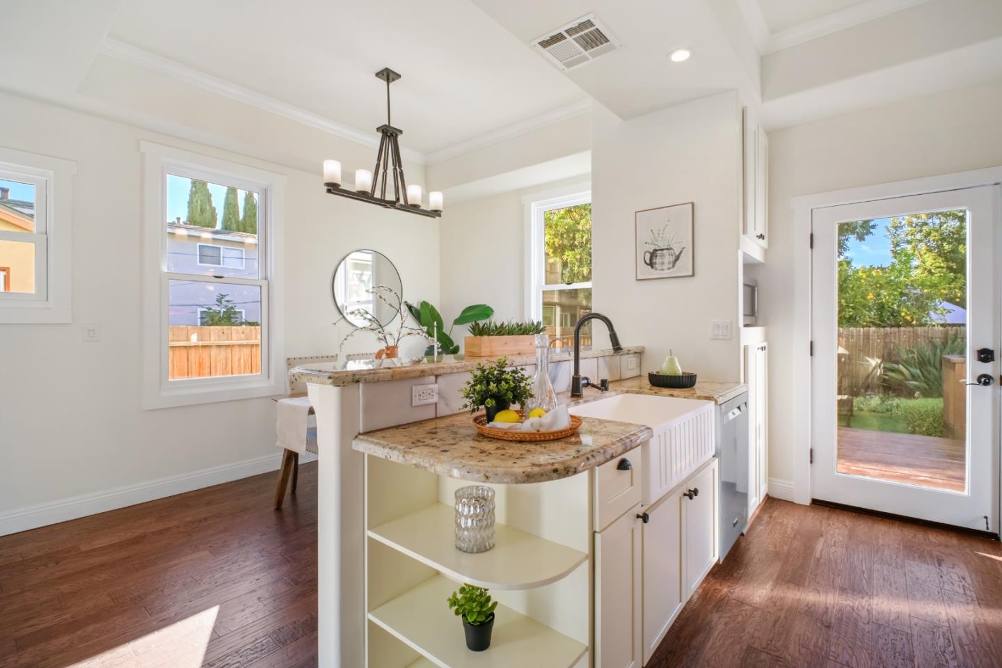Detail Gallery Image 9 of 35 For 1217 Harrison St, Santa Clara,  CA 95050 - 4 Beds | 3 Baths