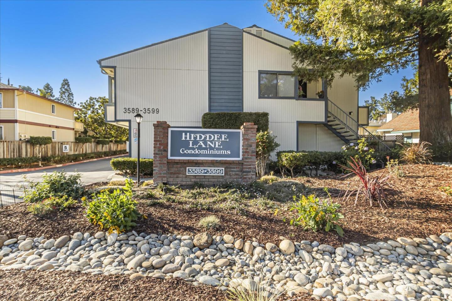Detail Gallery Image 1 of 1 For 3591 S Bascom Ave #13,  Campbell,  CA 95008 - 2 Beds | 1/1 Baths