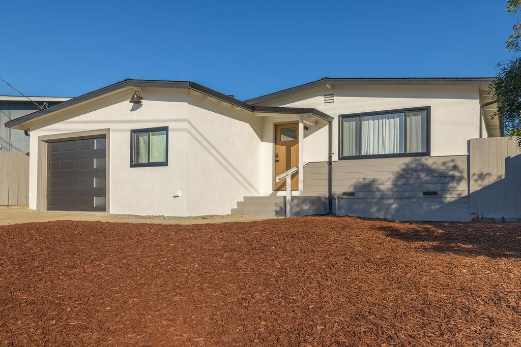 1260 Flores St, Seaside, CA 93955 photo 3