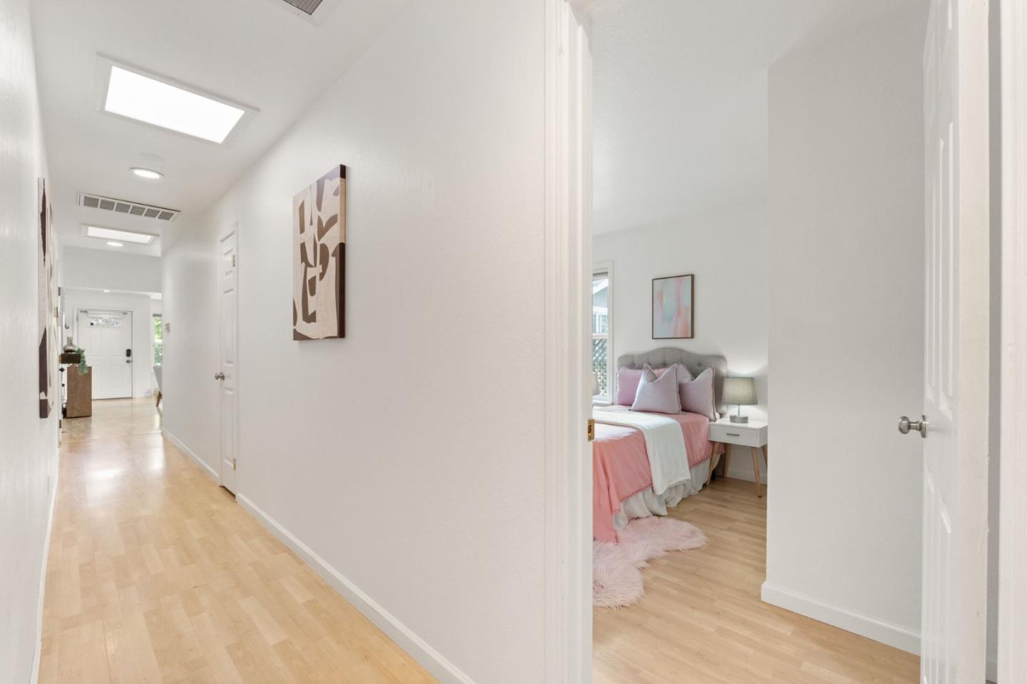 Detail Gallery Image 18 of 34 For 2154 Dumbarton Ave, East Palo Alto,  CA 94303 - 5 Beds | 2 Baths