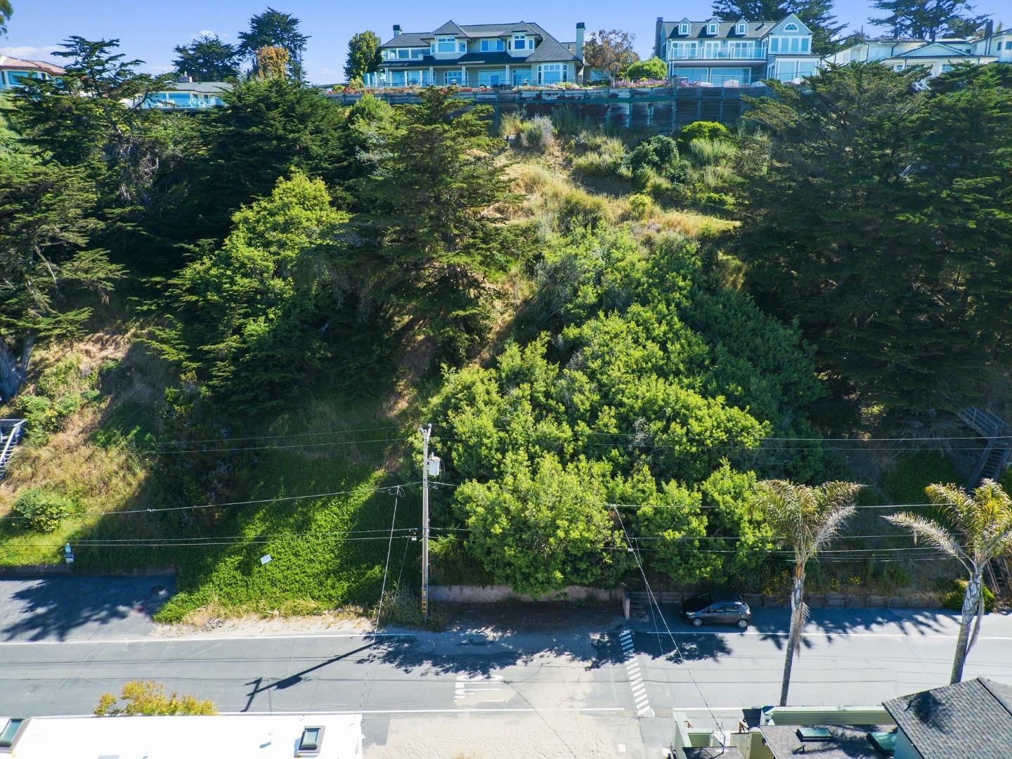 Detail Gallery Image 6 of 9 For 534 Beach Dr, Aptos,  CA 95003 - – Beds | – Baths