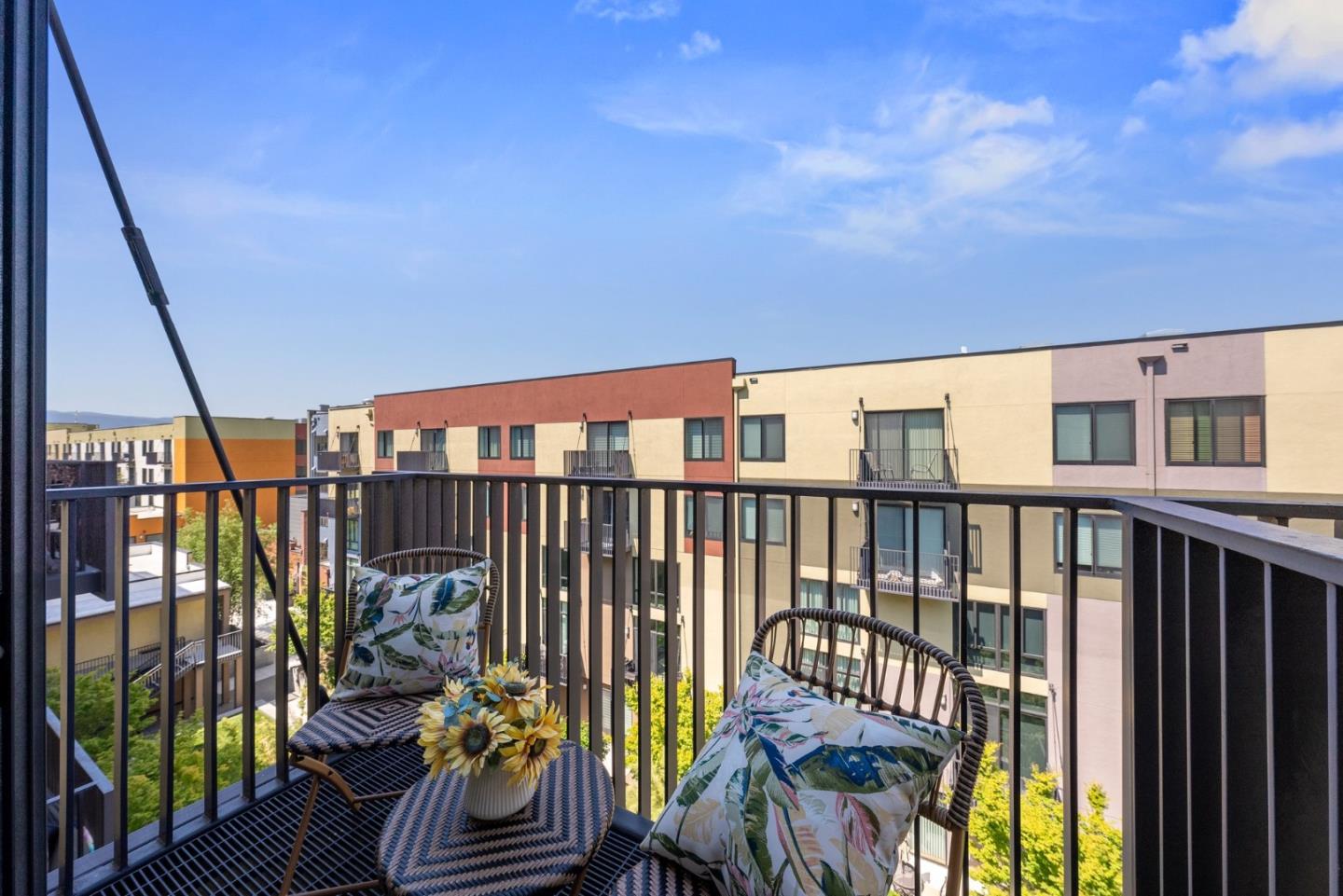 Detail Gallery Image 7 of 51 For 88 Bush #4148,  San Jose,  CA 95126 - 2 Beds | 2 Baths